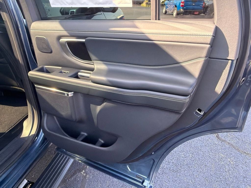 2027 Ford Expedition Platinum New