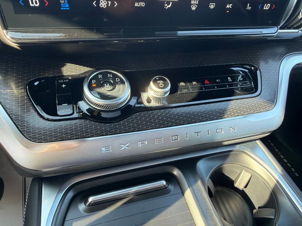 2027 Ford Expedition Platinum New