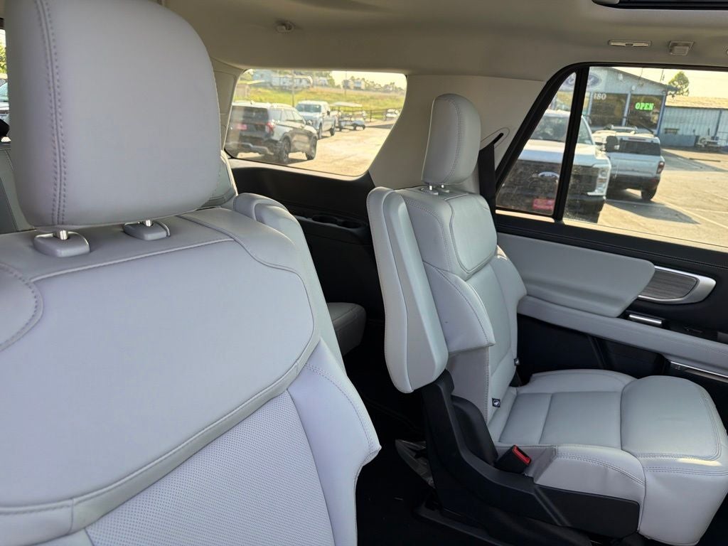 2027 Ford Expedition Platinum