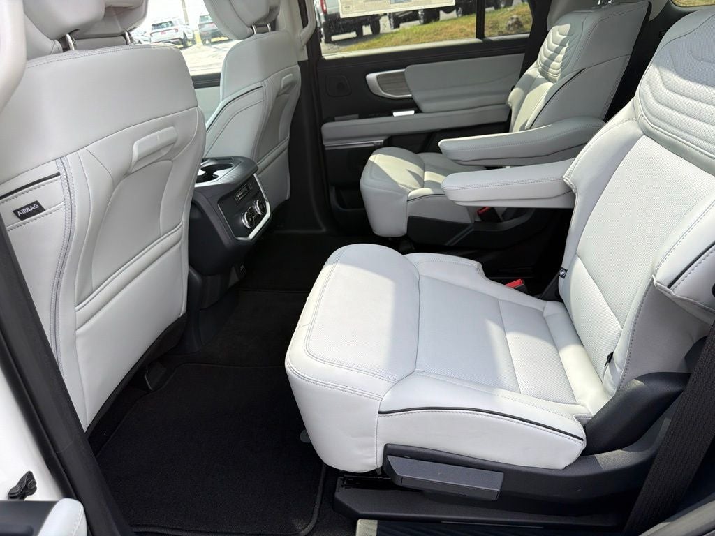 2027 Ford Expedition Platinum