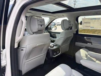 2027 Ford Expedition Platinum