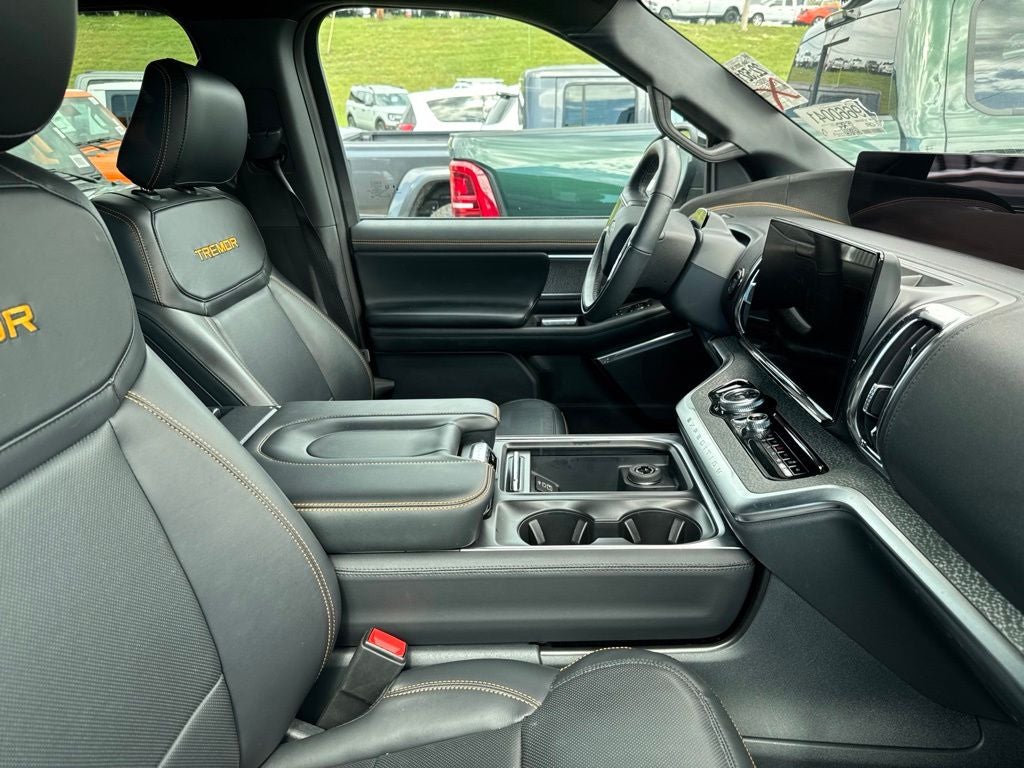 2025 Ford Expedition Tremor