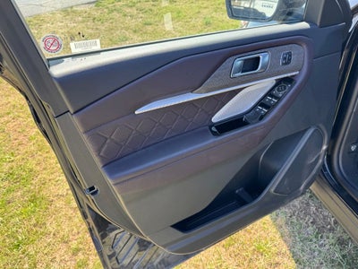 2025 Ford Explorer Platinum