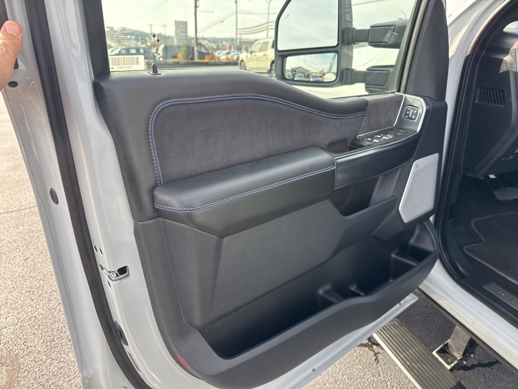 2025 Ford F-250 Platinum