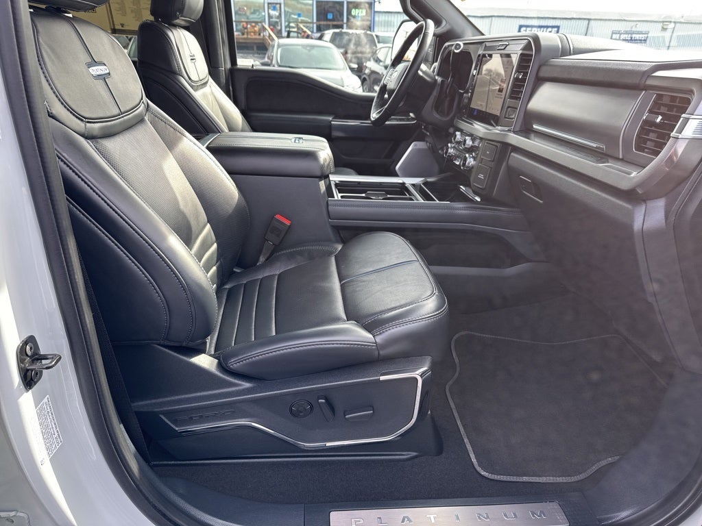 2025 Ford F-250 Platinum