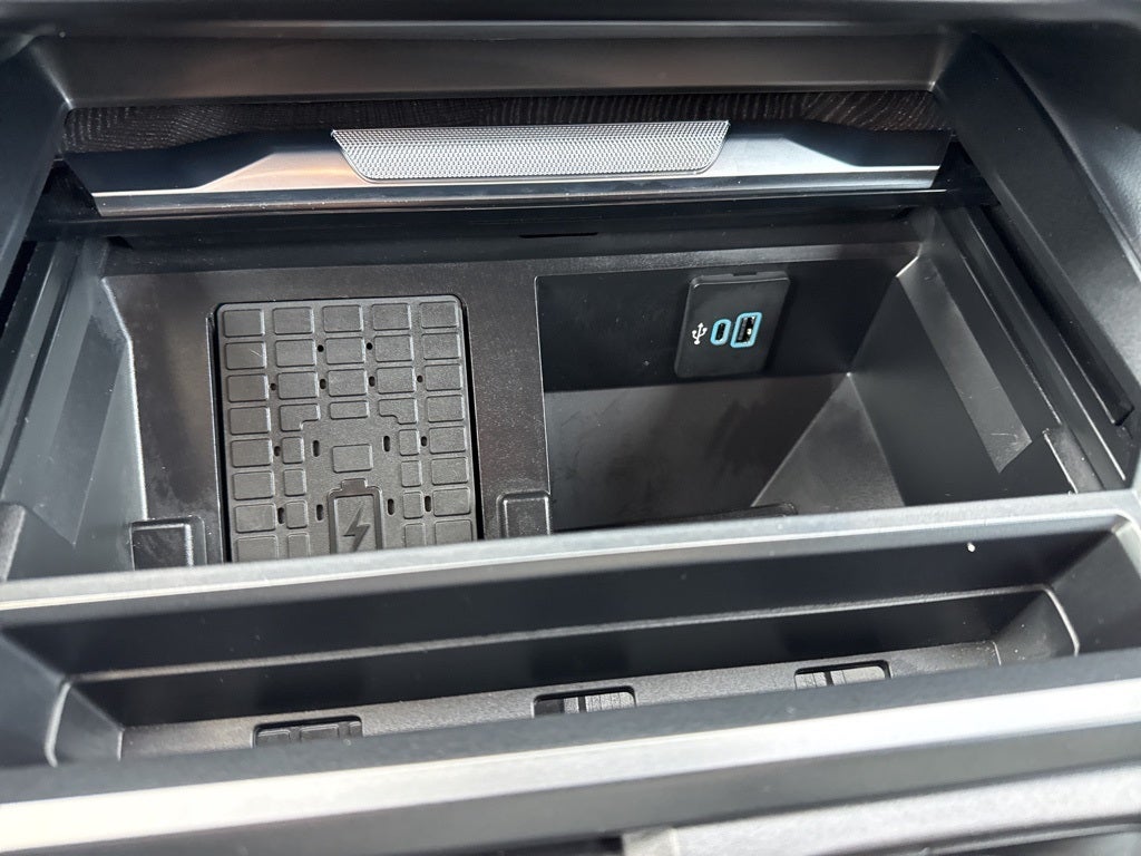 2025 Ford F-250 Platinum