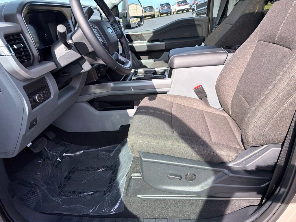 2027 Ford F-250SD XLT