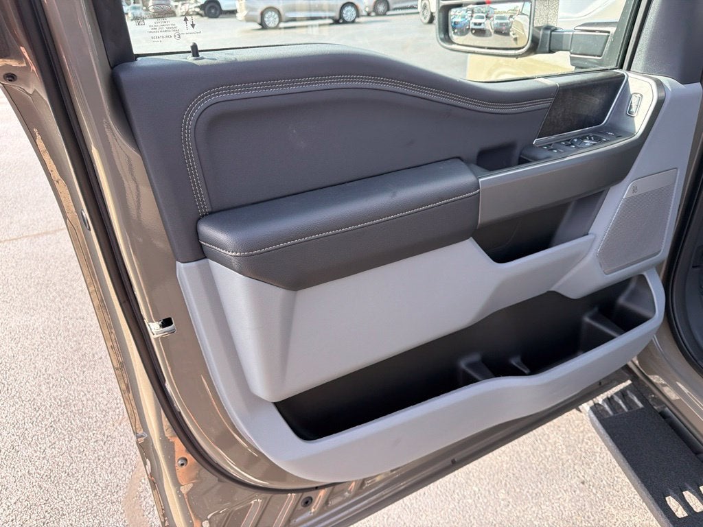 2027 Ford F-250SD XLT