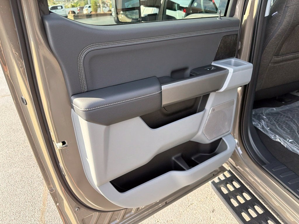 2027 Ford F-250SD XLT