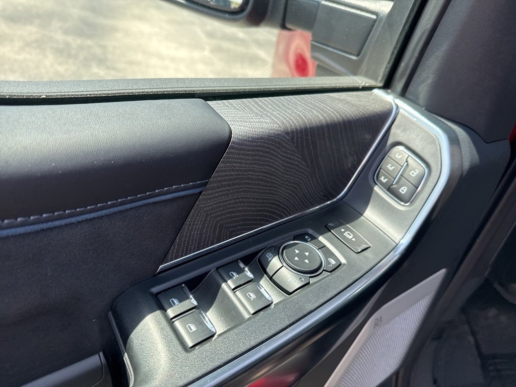 2025 Ford F-350SD Platinum