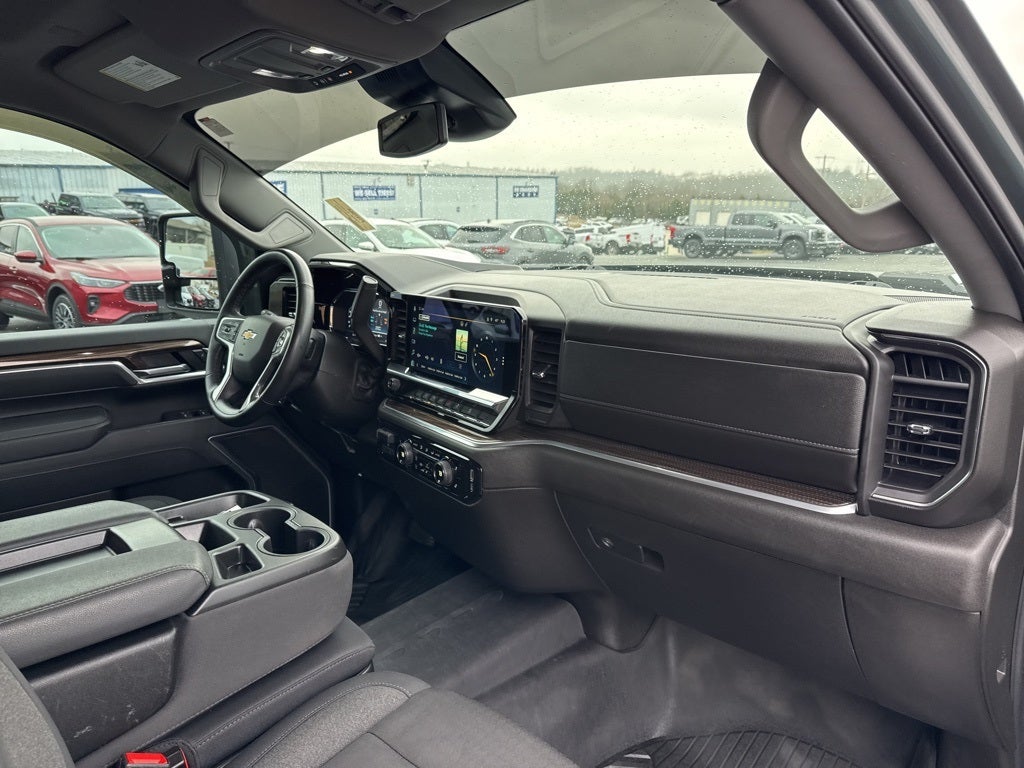 2025 Chevrolet Silverado 2500HD 4WD Crew Cab Standard Bed LT