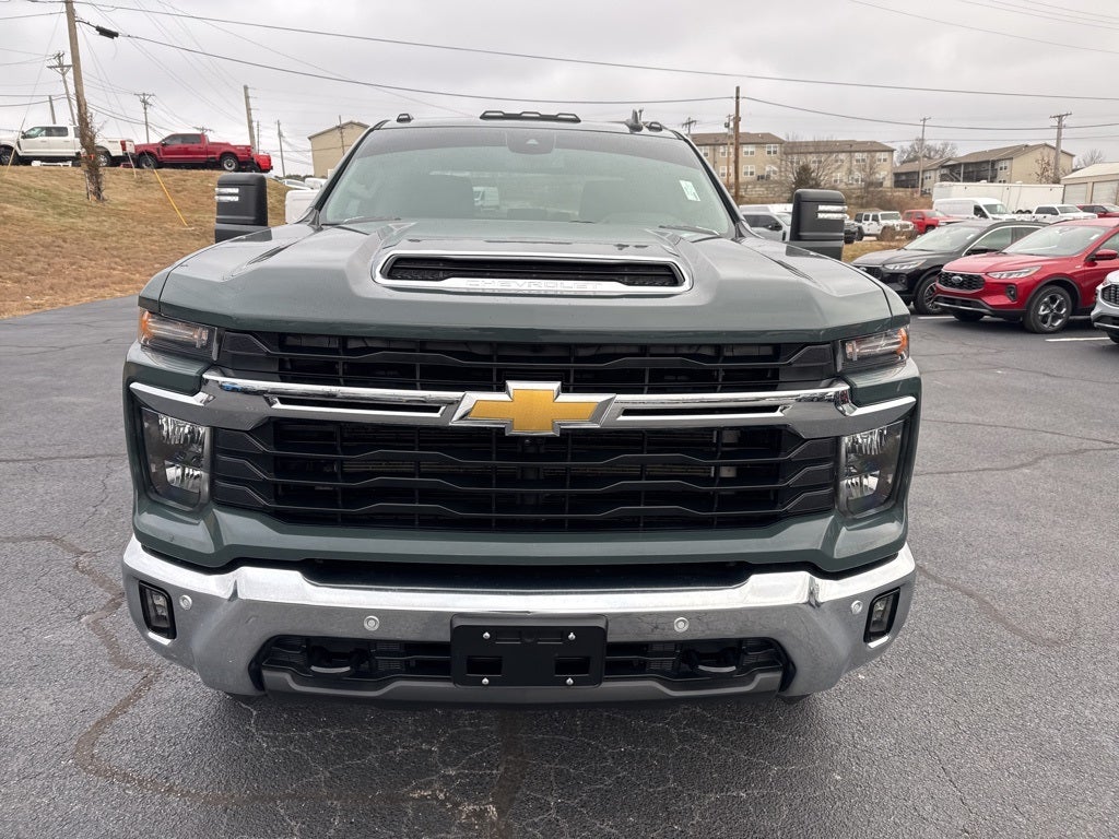 2025 Chevrolet Silverado 2500HD 4WD Crew Cab Standard Bed LT