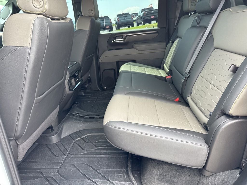 2025 Chevrolet Silverado 2500HD 4WD Crew Cab Standard Bed ZR2