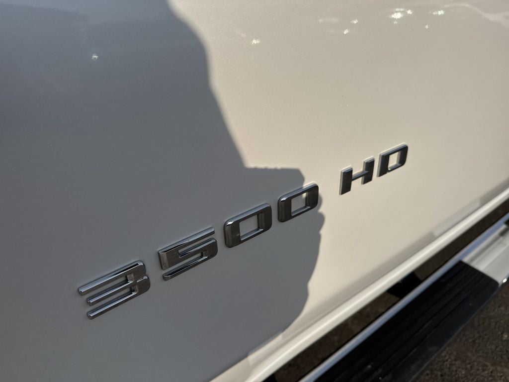 2021 Chevrolet Silverado 3500HD 4WD Crew Cab Standard Bed LTZ