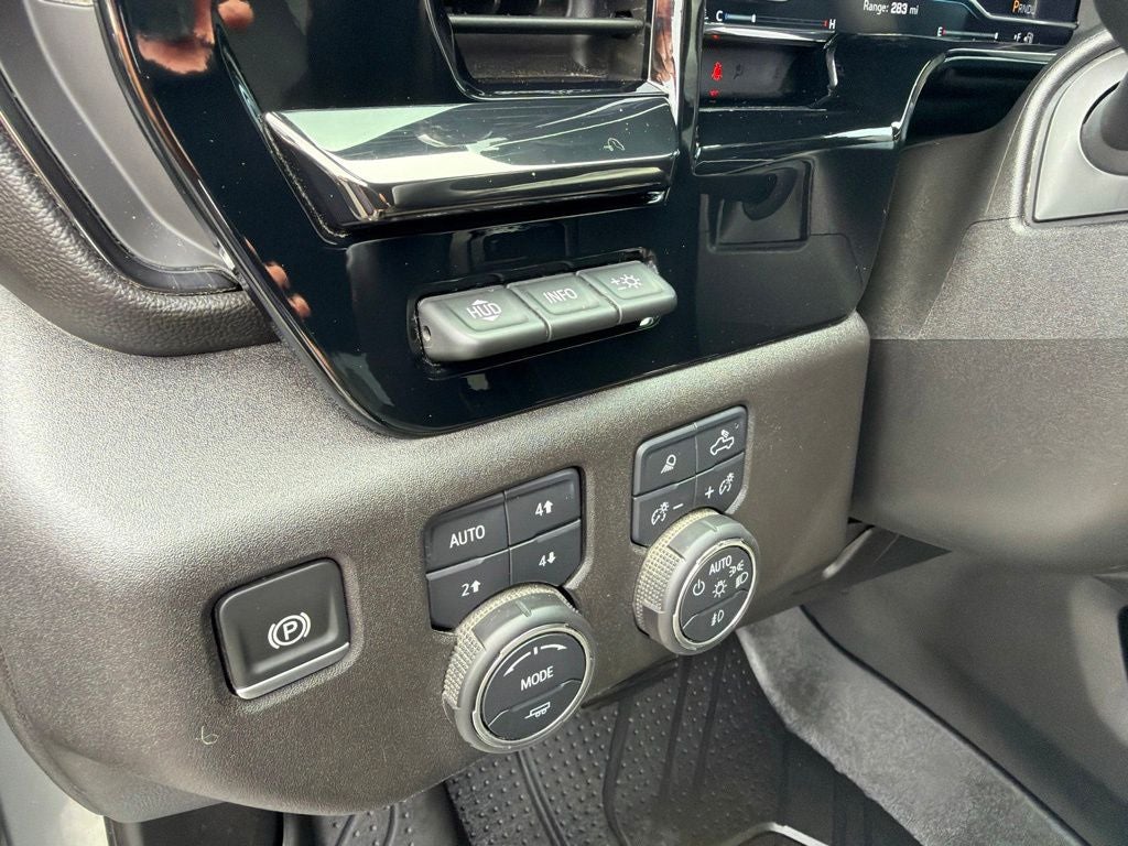 2024 Chevrolet Silverado 2500HD 4WD Crew Cab Standard Bed ZR2