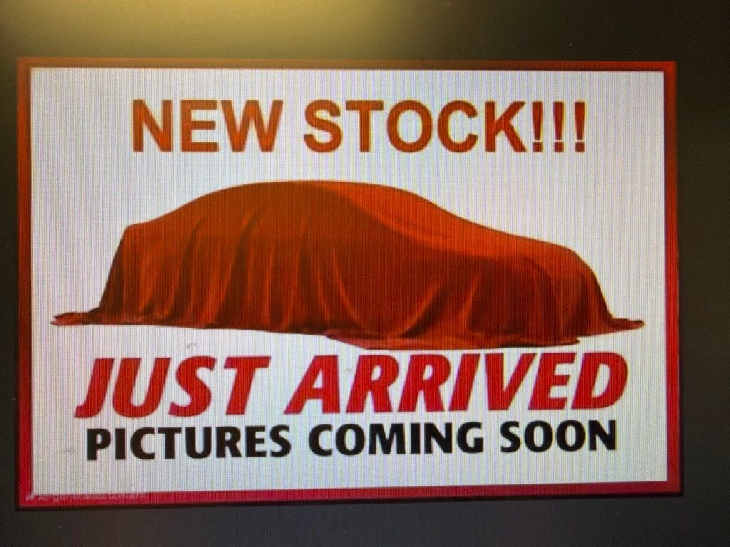 2022 Chevrolet Silverado 1500 4WD Crew Cab Short Bed Custom