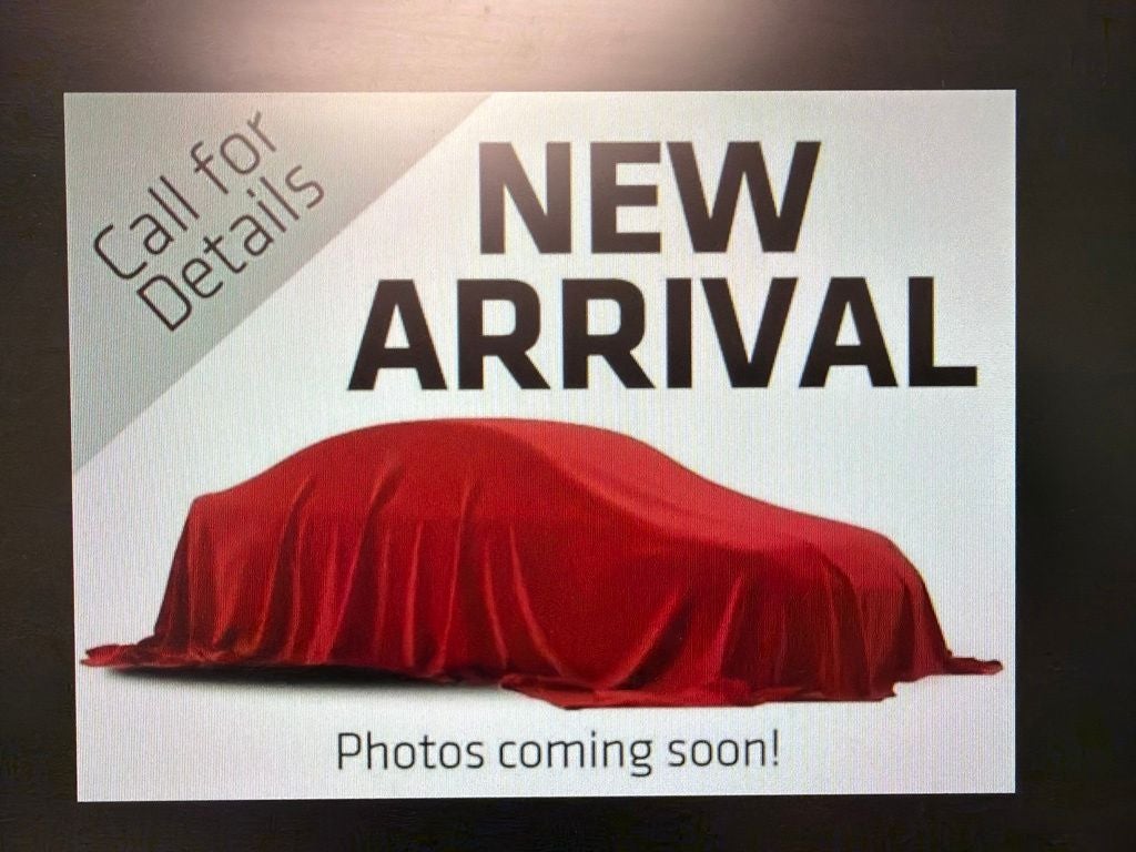 2022 Chevrolet Silverado 1500 4WD Crew Cab Short Bed Custom
