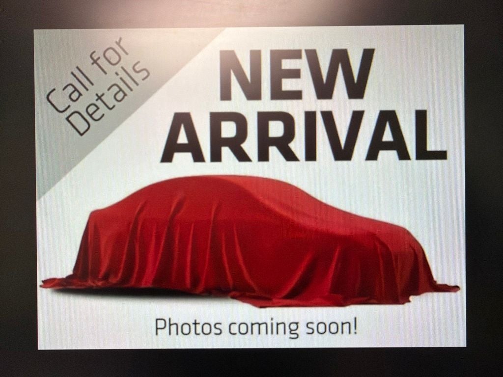 2022 Chevrolet Silverado 1500 4WD Crew Cab Short Bed Custom