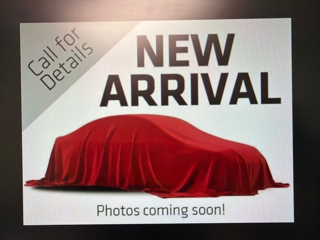 2022 Chevrolet Silverado 1500 4WD Crew Cab Short Bed Custom