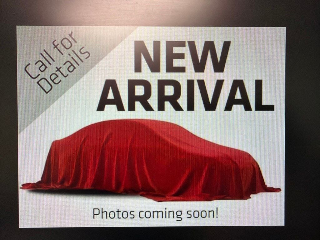 2022 Chevrolet Silverado 1500 4WD Crew Cab Short Bed Custom