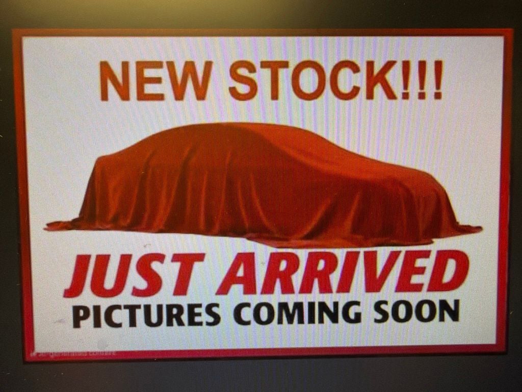 2022 Chevrolet Silverado 1500 4WD Crew Cab Short Bed Custom