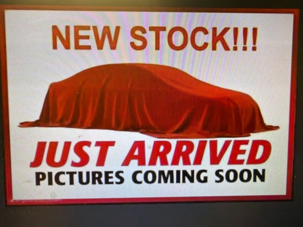 2022 Chevrolet Silverado 1500 4WD Crew Cab Short Bed Custom