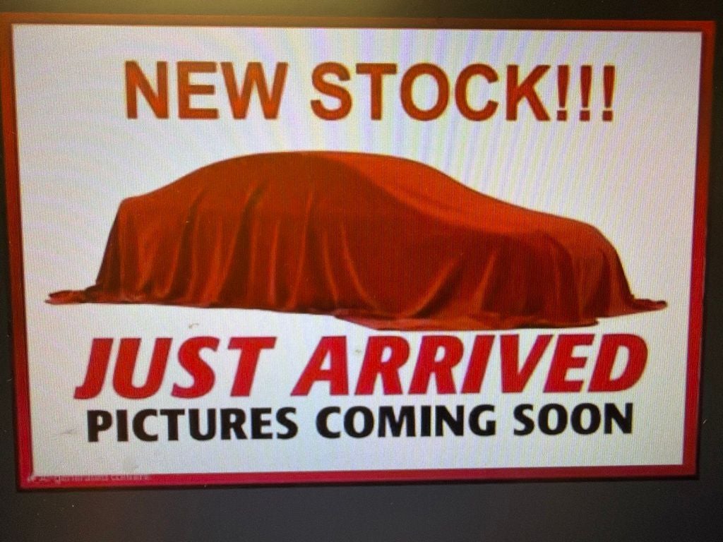 2022 Chevrolet Silverado 1500 4WD Crew Cab Short Bed Custom