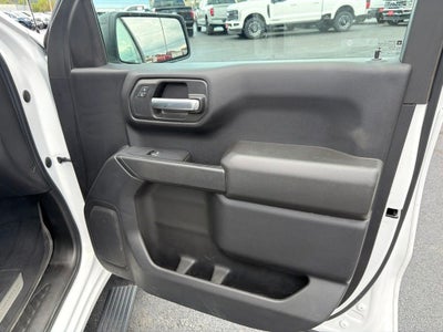 2022 Chevrolet Silverado 1500 4WD Crew Cab Short Bed Custom