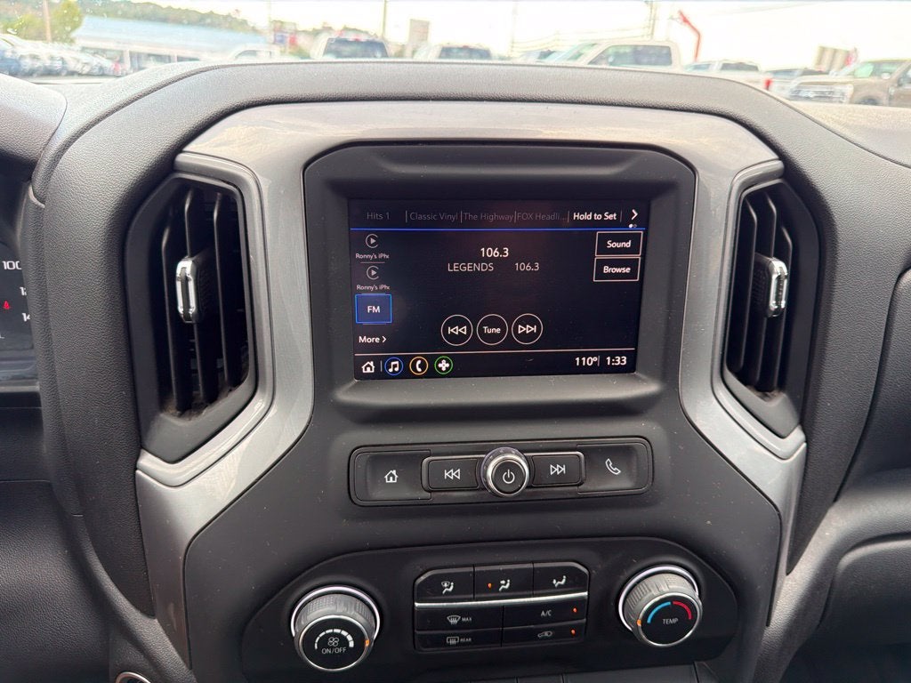 2022 Chevrolet Silverado 1500 4WD Crew Cab Short Bed Custom
