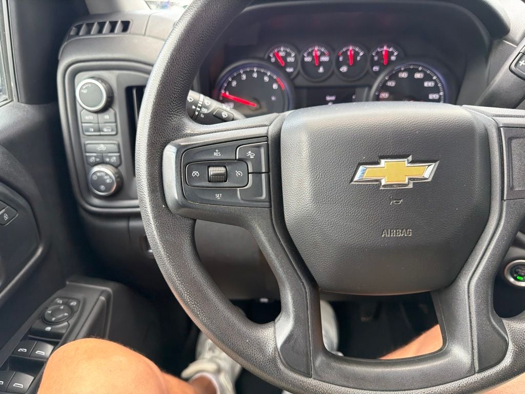 2022 Chevrolet Silverado 1500 4WD Crew Cab Short Bed Custom