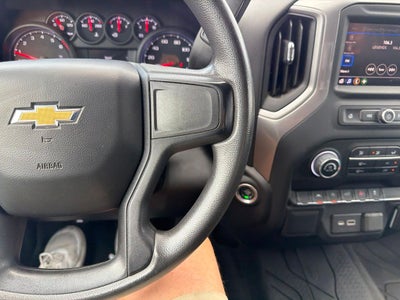 2022 Chevrolet Silverado 1500 4WD Crew Cab Short Bed Custom