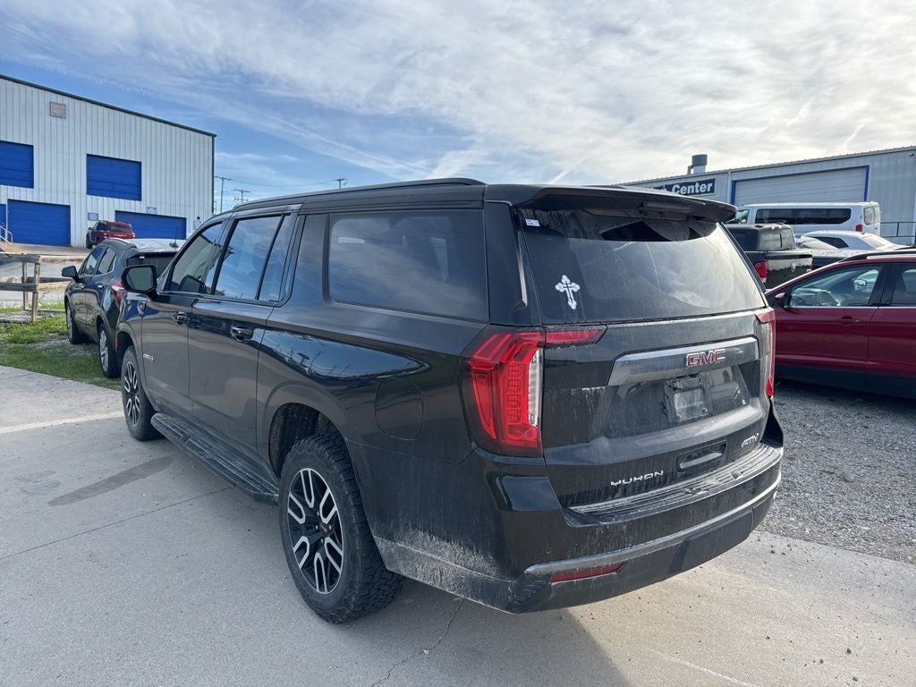 2023 GMC Yukon XL 4WD AT4