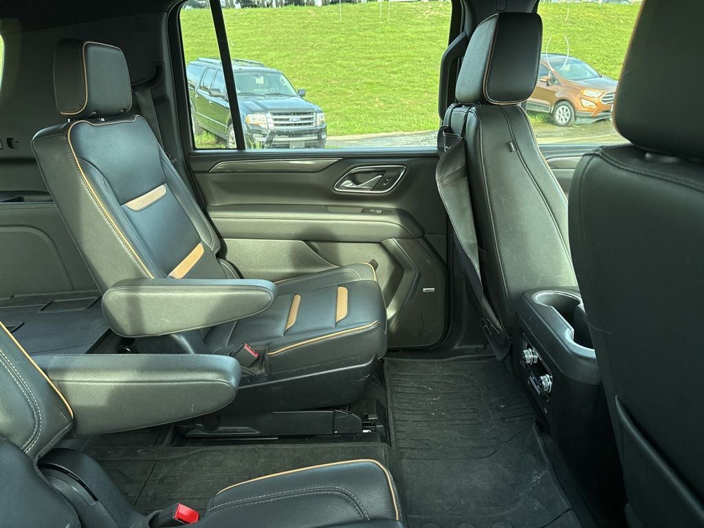 2023 GMC Yukon XL 4WD AT4
