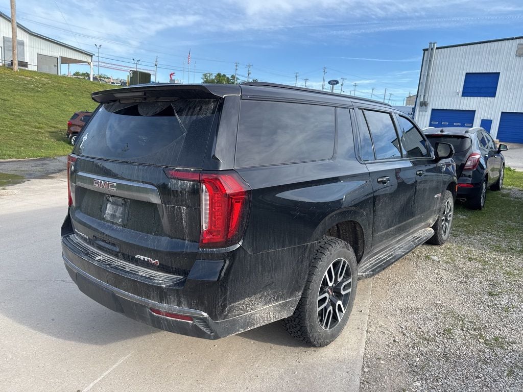 2023 GMC Yukon XL 4WD AT4