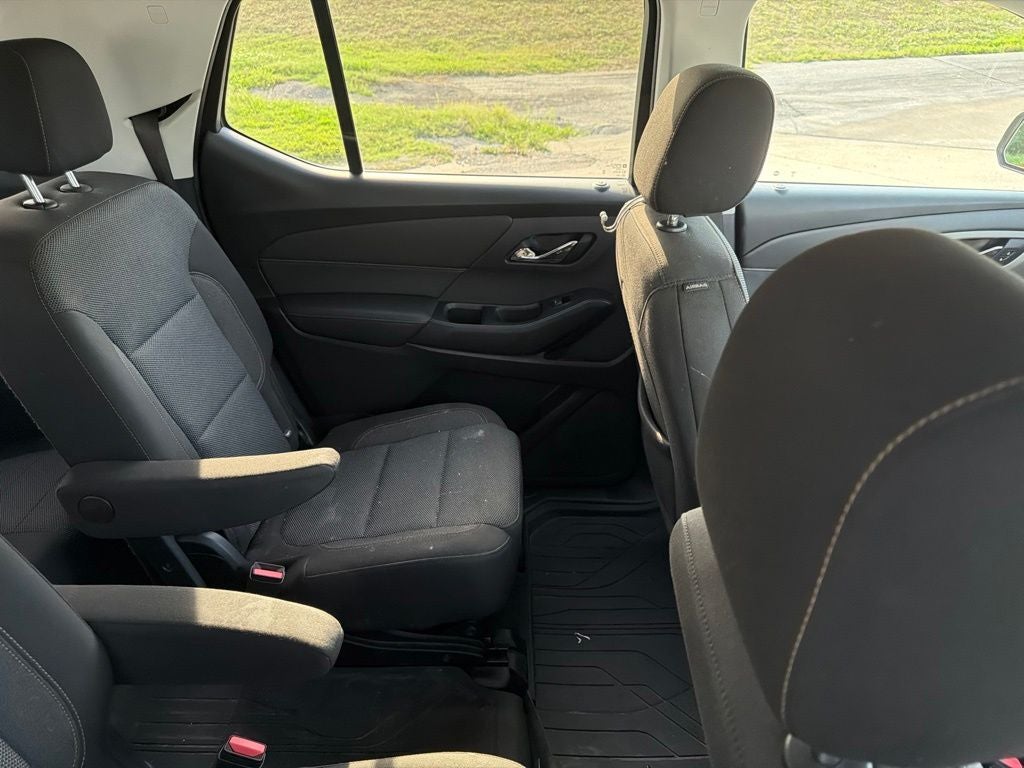 2021 Chevrolet Traverse FWD LT Cloth