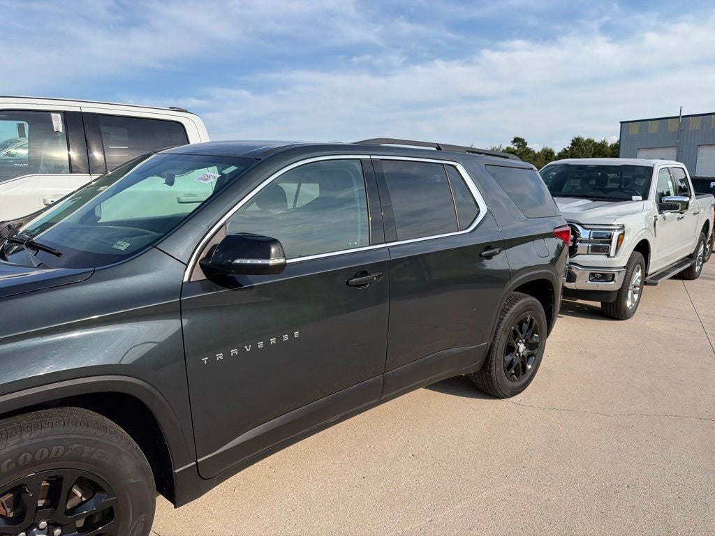 2021 Chevrolet Traverse FWD LT Cloth