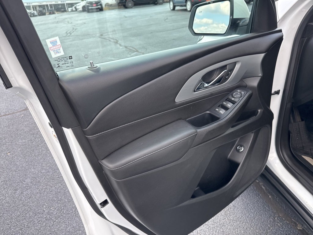 2022 Chevrolet Traverse AWD LT Cloth