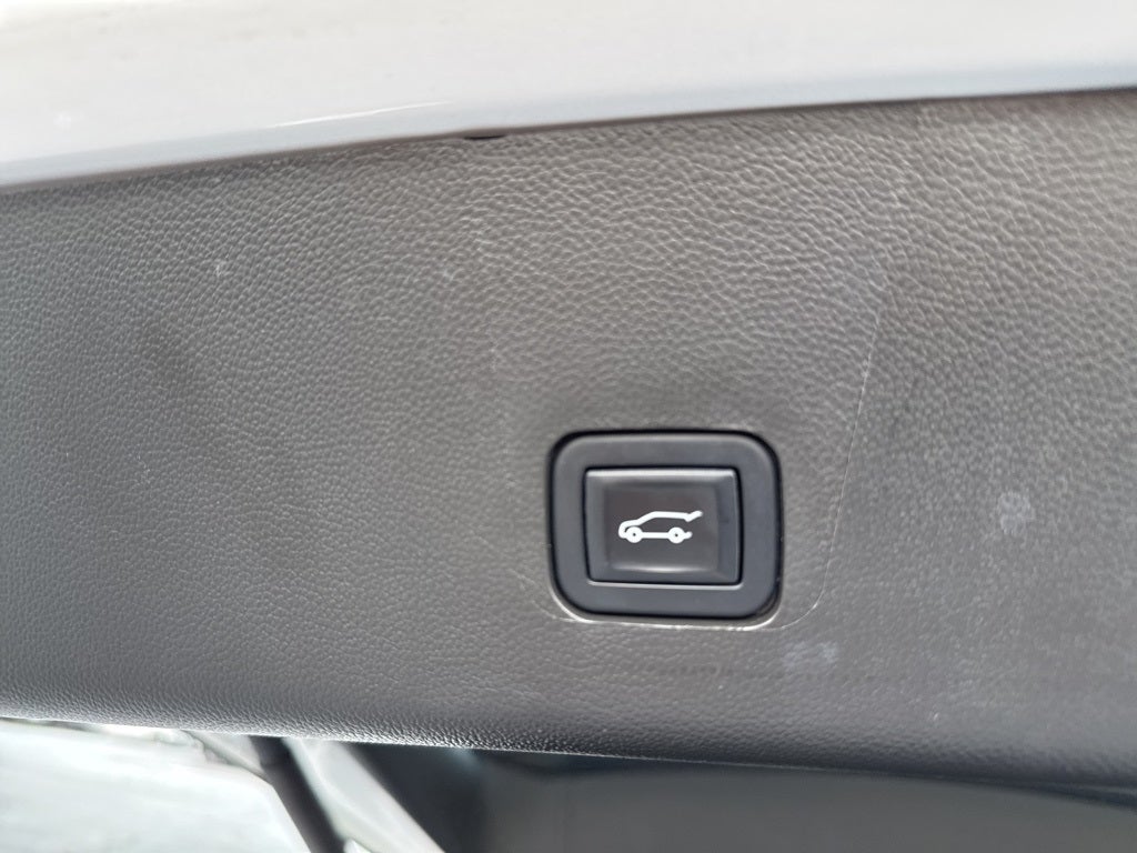 2022 Chevrolet Traverse AWD LT Cloth