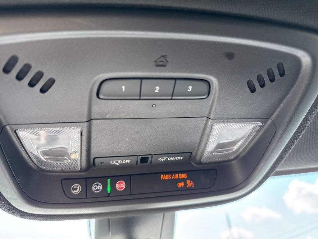 2022 Chevrolet Traverse AWD LT Cloth