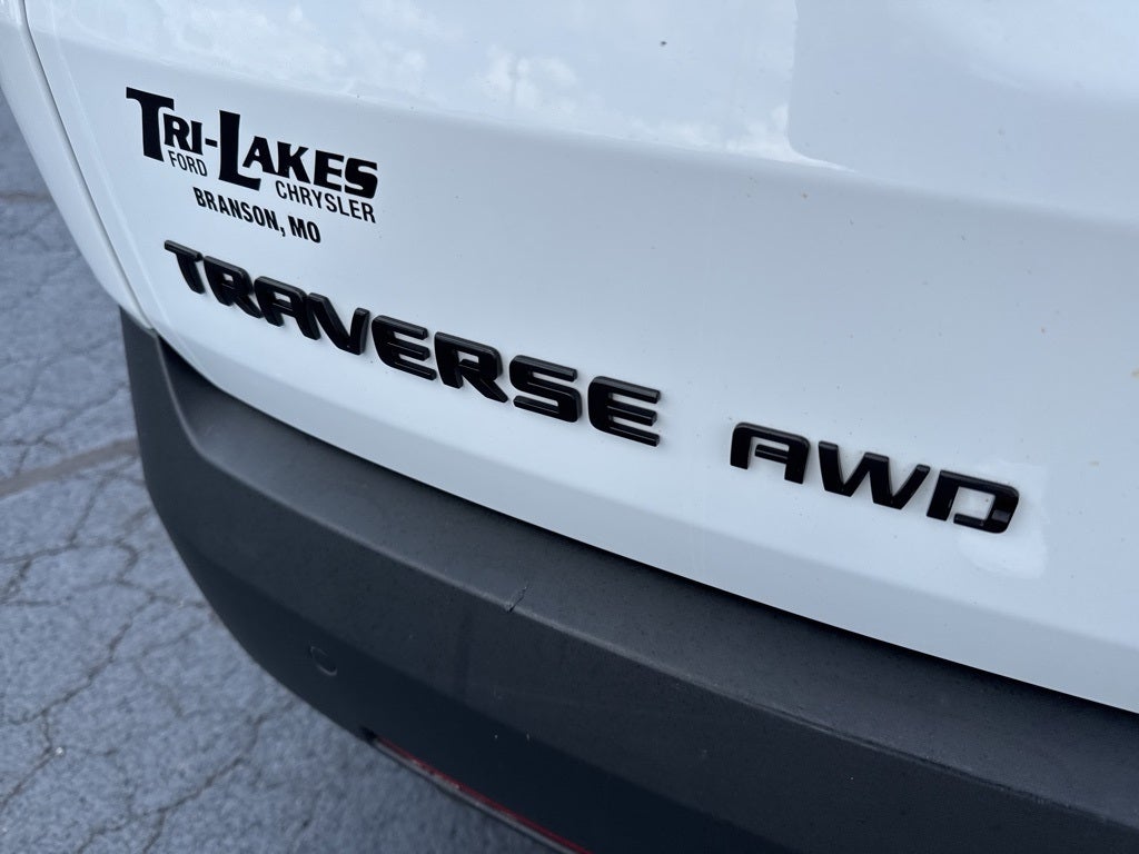 2022 Chevrolet Traverse AWD LT Cloth