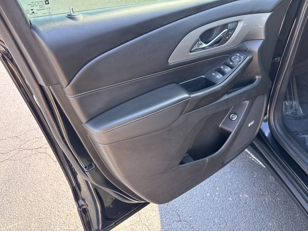 2021 Chevrolet Traverse AWD LT Leather