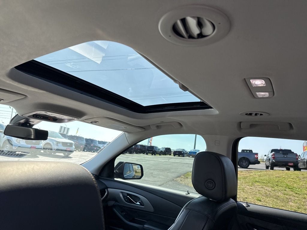 2021 Chevrolet Traverse AWD LT Leather