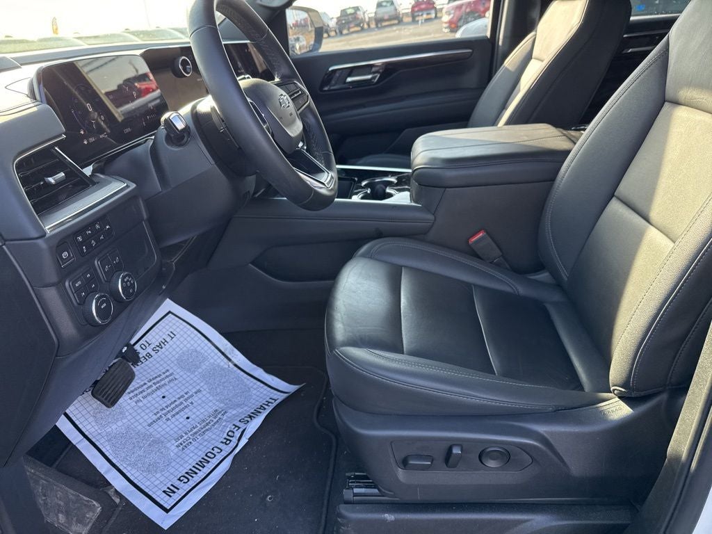 2025 Chevrolet Suburban 4WD Z71