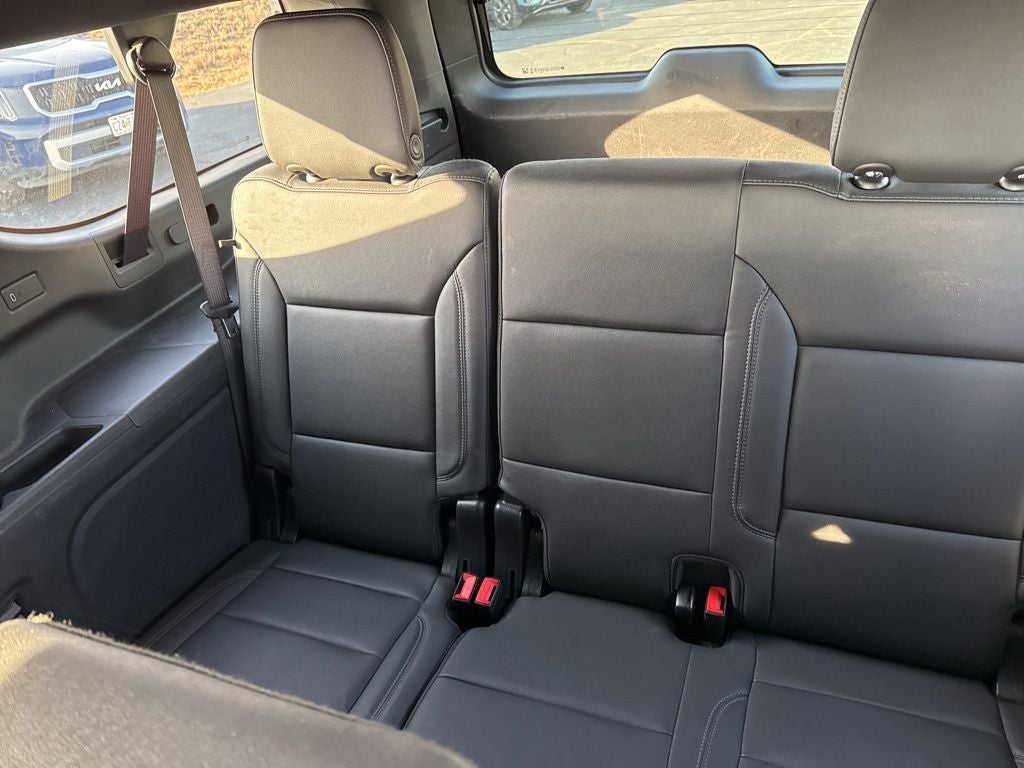 2025 Chevrolet Suburban 4WD Z71