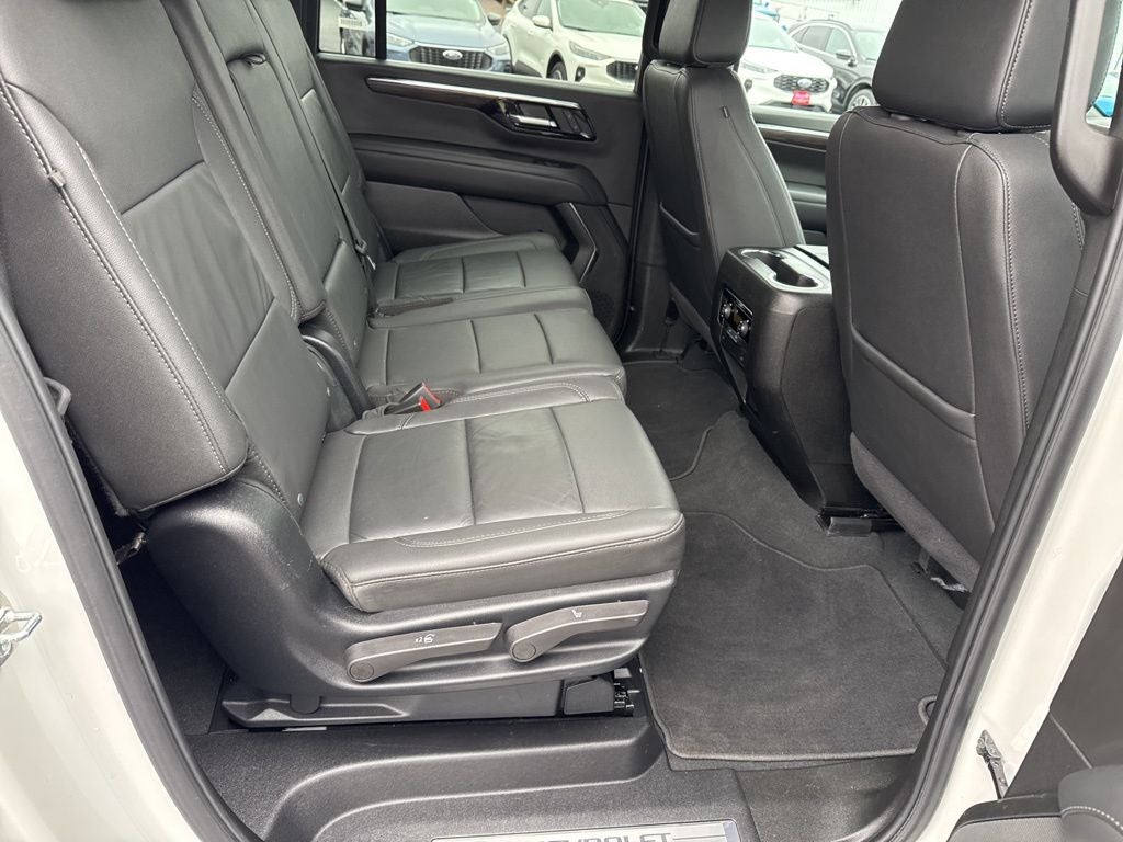 2025 Chevrolet Suburban 4WD Z71