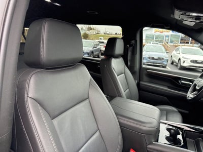 2025 Chevrolet Suburban 4WD Z71