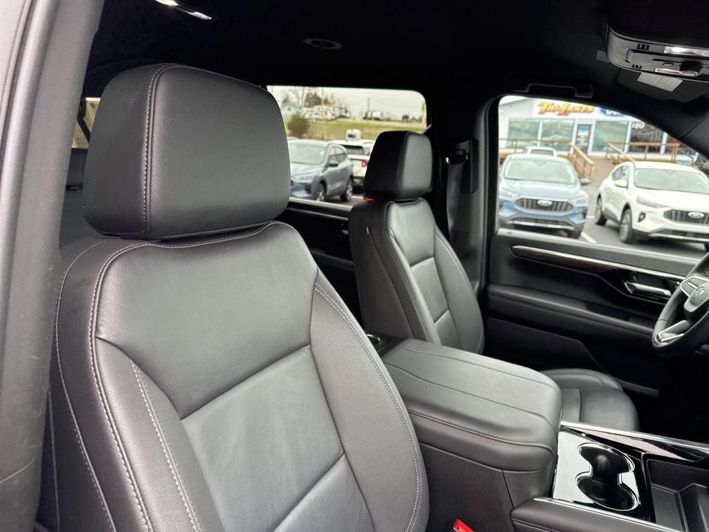 2025 Chevrolet Suburban 4WD Z71