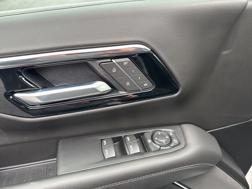 2025 Chevrolet Suburban 4WD Z71