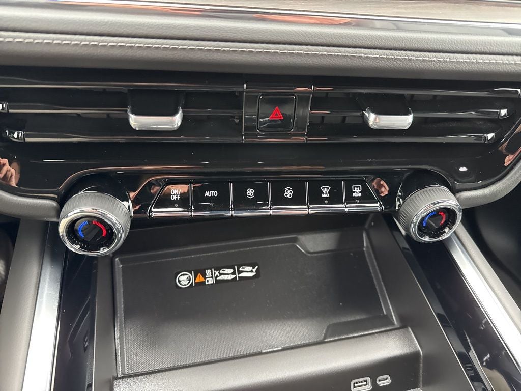 2025 Chevrolet Suburban 4WD Z71