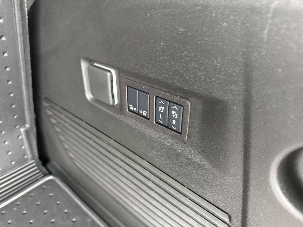 2025 Chevrolet Tahoe 4WD Premier